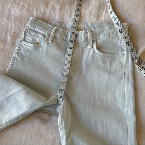 MOTHER The Scrapper Cuff Ankle Fray Jeans in The Devil May Care Size 26 - Picture 8 of 14